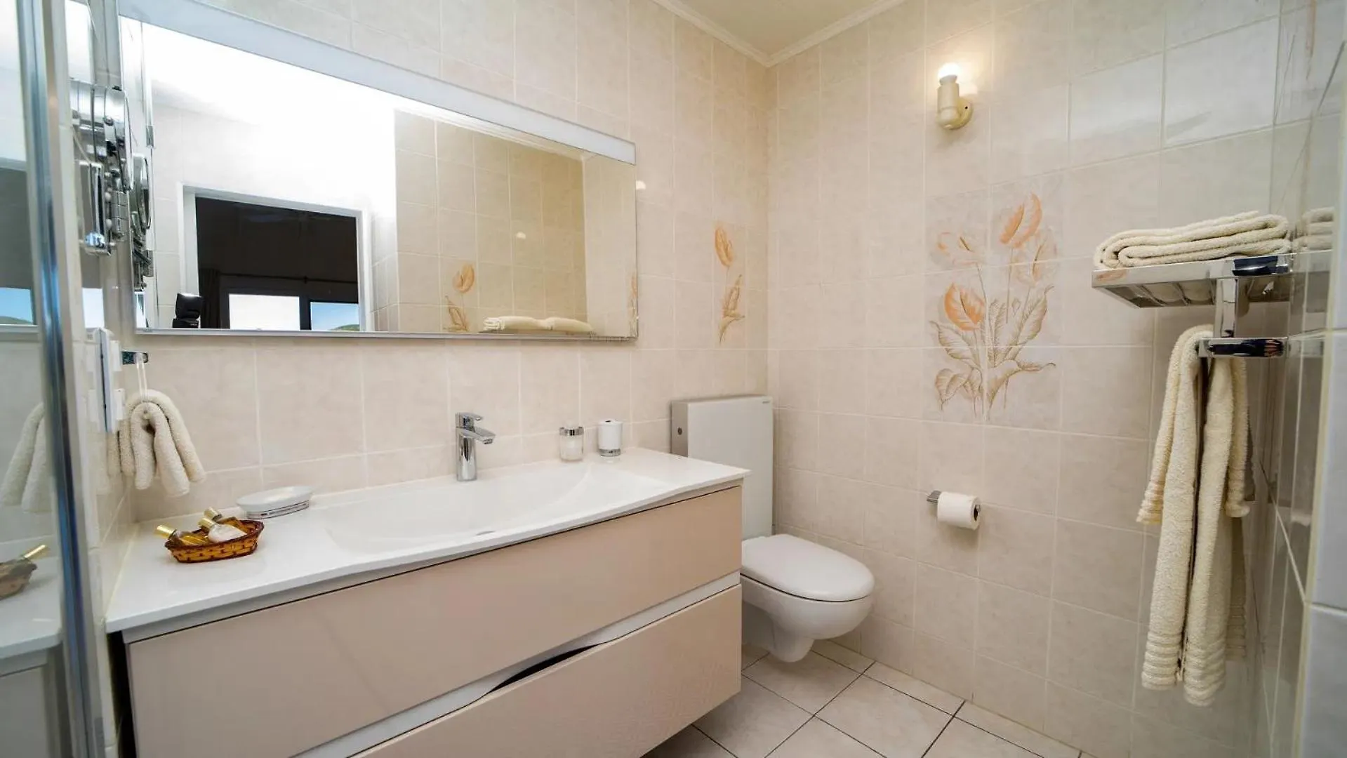 Cozy Caribbean Style Villa with Relaxing Views Gustavia